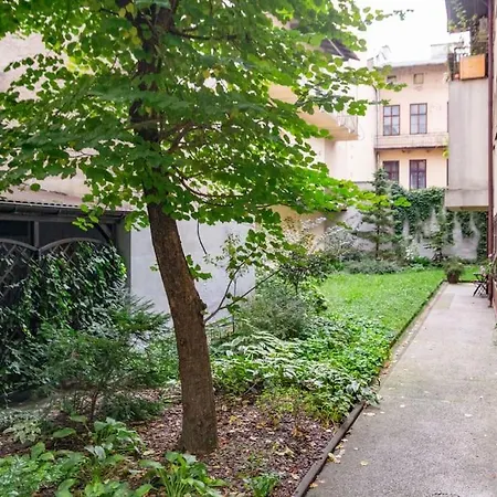 Domus Krakowski 3-bedroom Apt. Daire *