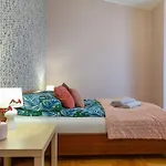 Apartment Domus Krakowski 3-bedroom Apt.