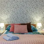 Domus Krakowski 3-bedroom Apt. Krakow