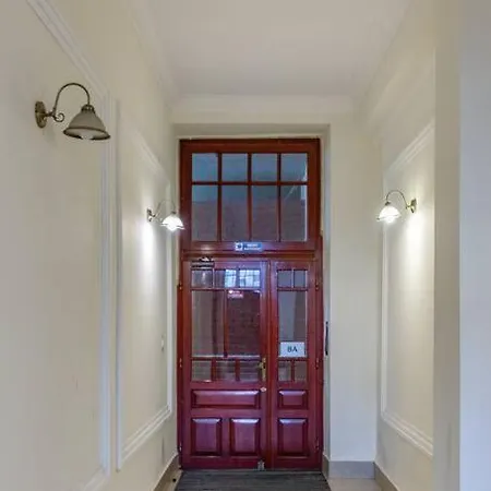 Domus Krakowski 3-bedroom Apt. *