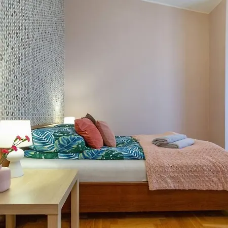 アパート Domus Krakowski 3-bedroom Apt.
